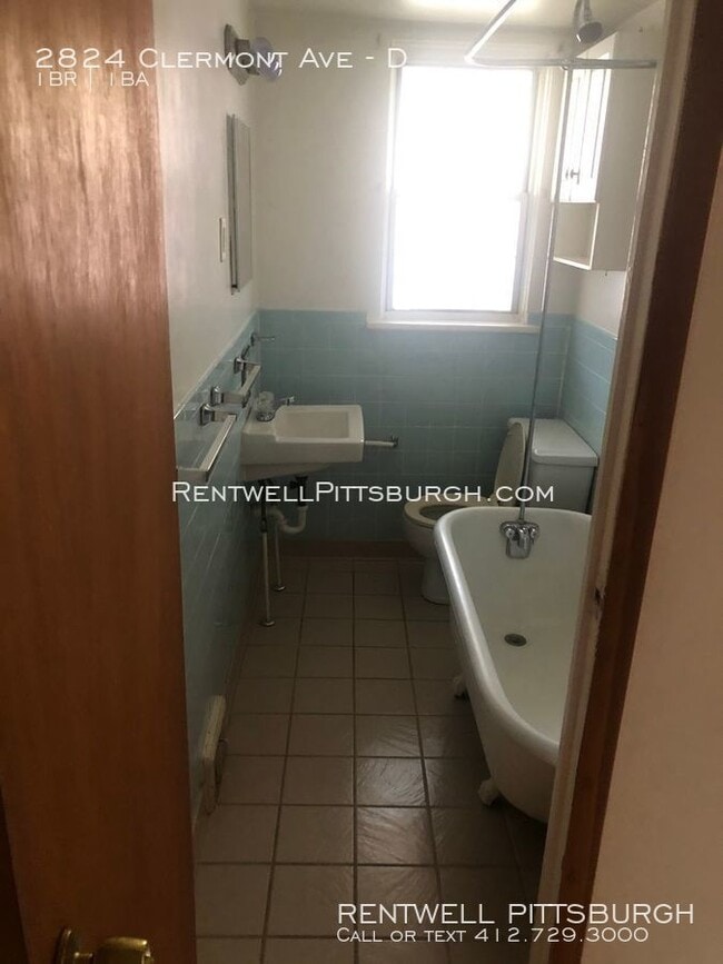 Building Photo - 2824 Clermont Ave