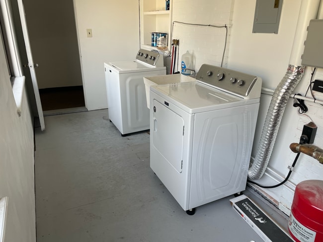 Building Photo - 307 Freeport Rd