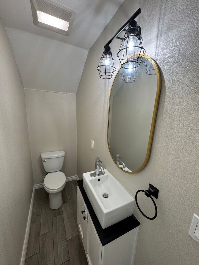 Foto del edificio - @ 4L Hayland