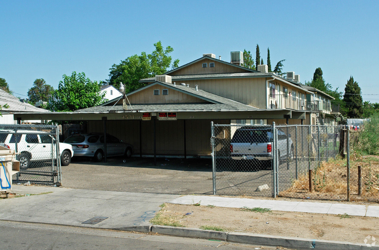 Building Photo - 4531-4537 E Turner Ave