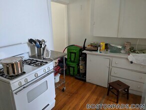 Building Photo - 148 5th St