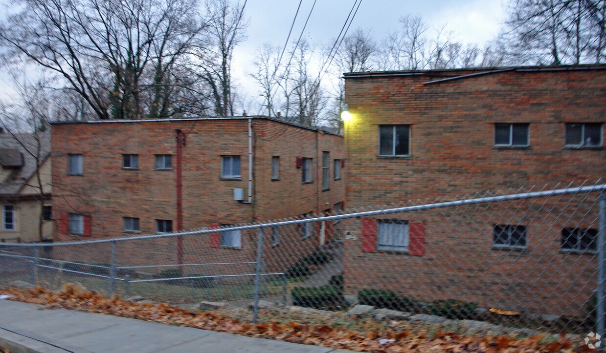 Foto del edificio - 131-135 Kinsey Ave