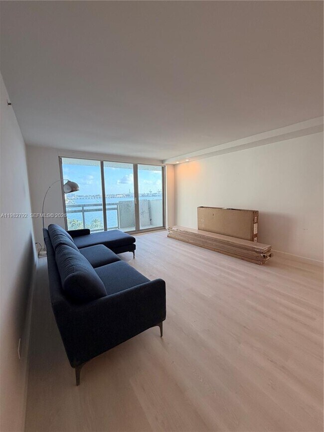 Foto del edificio - 1500 Bay Rd