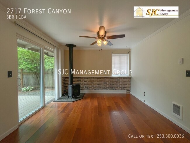 Foto del edificio - 2717 Forest Canyon FRST