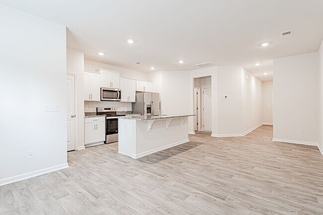 Foto del edificio - Price Improvement! Townhome in Greer! Conv...