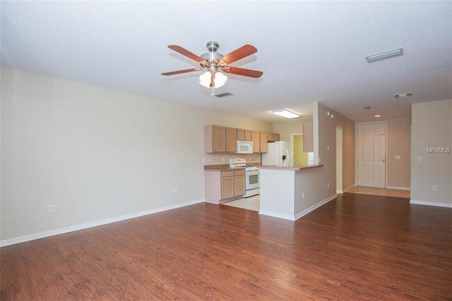 Building Photo - 6136 Fishhawk Crossing Blvd