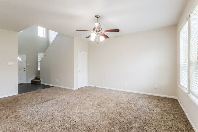 Foto del edificio - 15141 Meadow Glen S