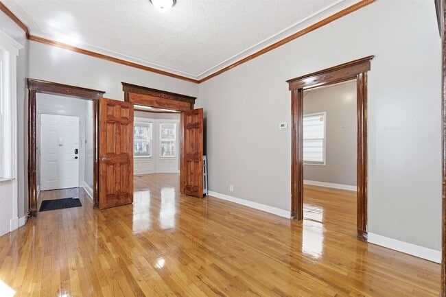 Photo - 199 Ege Ave House