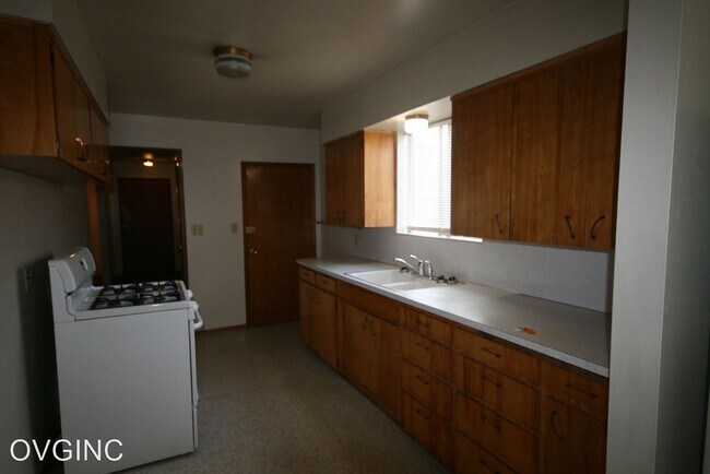 Building Photo - 1 br, 1 bath House - 614 11th ave SE, unit A