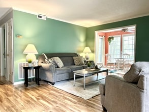 Building Photo - 621 Balfour Rd