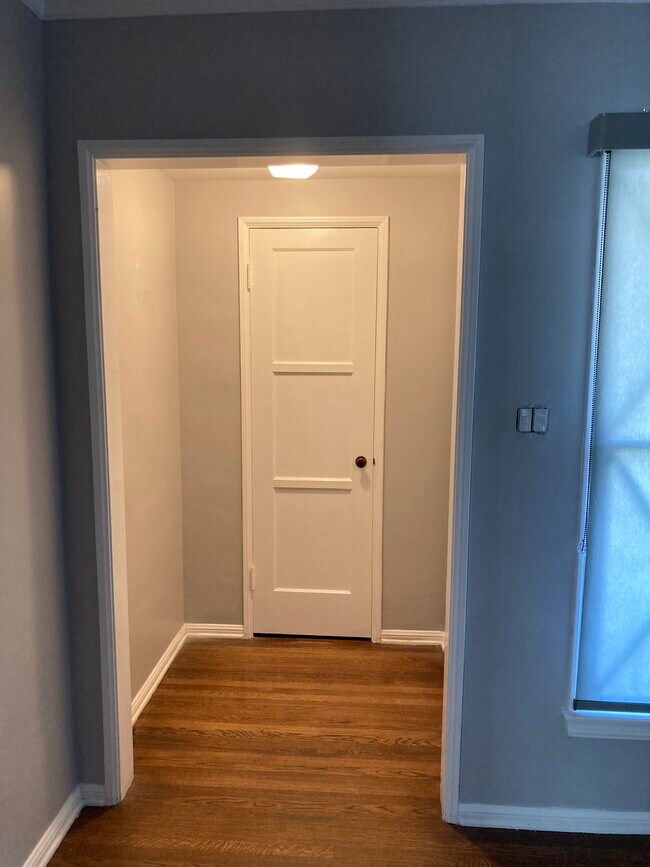 Foto del edificio - 4715 Allott Ave