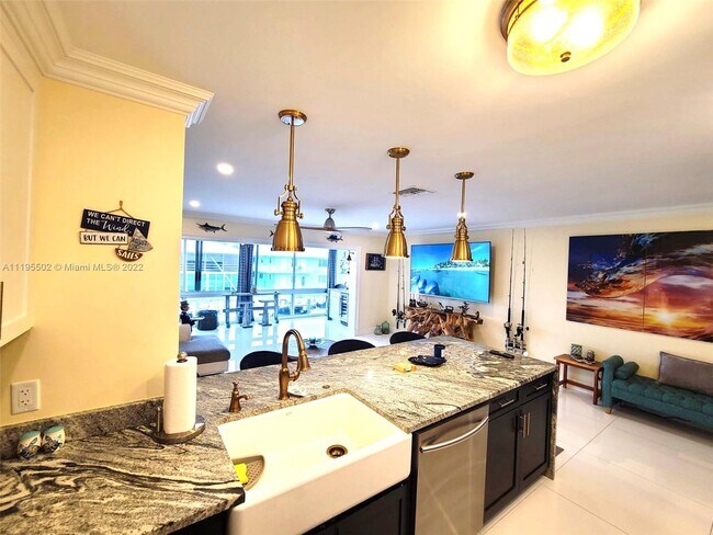 Building Photo - 100 Lehane Terrace