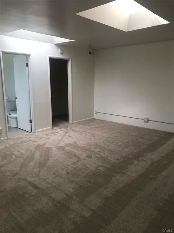 Foto principal - 3951 Sunswept Dr