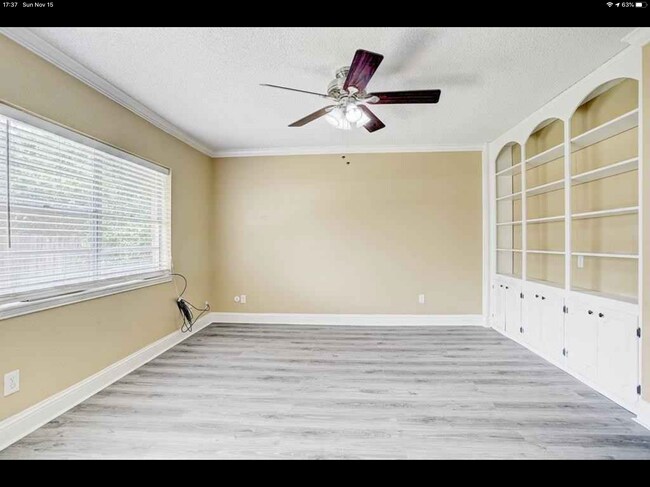 Foto del edificio - 14535 Misty Meadow Ln