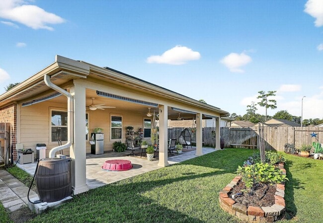 Foto del edificio - 5636 Rainflower Terrace Ln