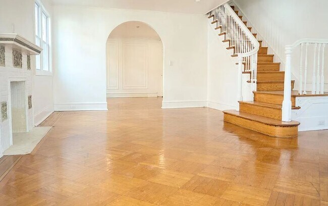 Foto del edificio - 6121 Cobbs Creek Pky