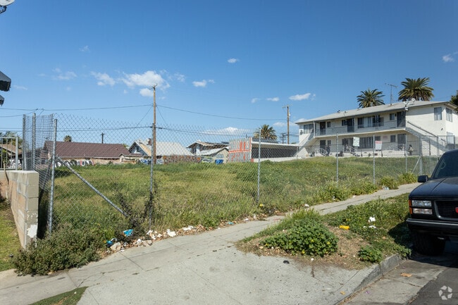 MAR 2022 - 137-141 N Rampart Blvd
