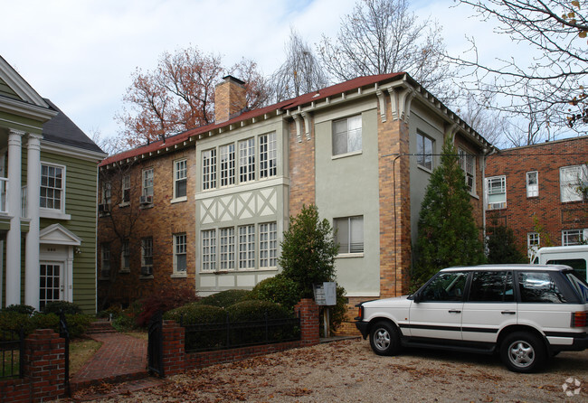 Foto del edificio - 846 Briarcliff Road