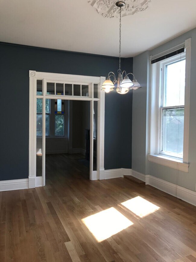 Dining Room - 2022 N Sheffield Ave