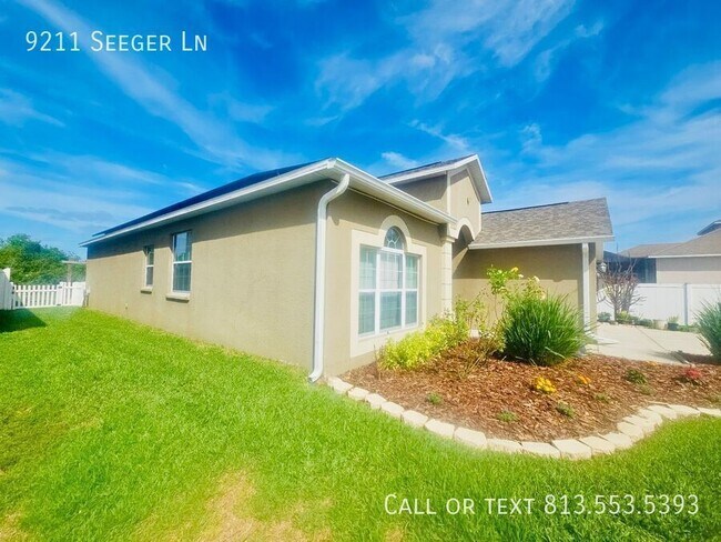Foto del edificio - 9211 Seeger Ln