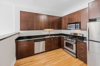 Building Photo - 2510 N Willetts Ct