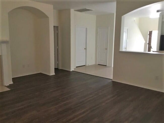 Building Photo - 6110 Promenade Ln