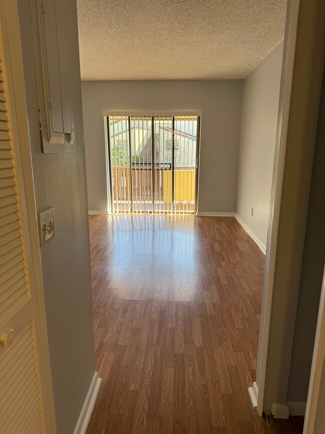 Foto del edificio - 3541 E Fort King St