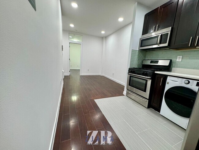 Foto del edificio - 568 Baltic St