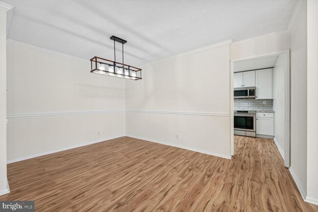 Foto del edificio - 203 Yoakum Pkwy