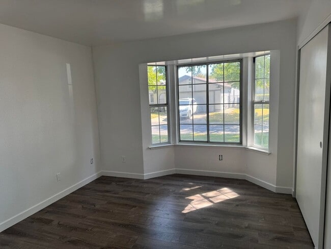 Building Photo - Home for Rent in South Sacramento