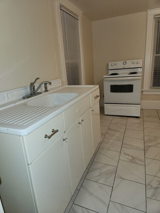 Foto del edificio - 715 4th St NW