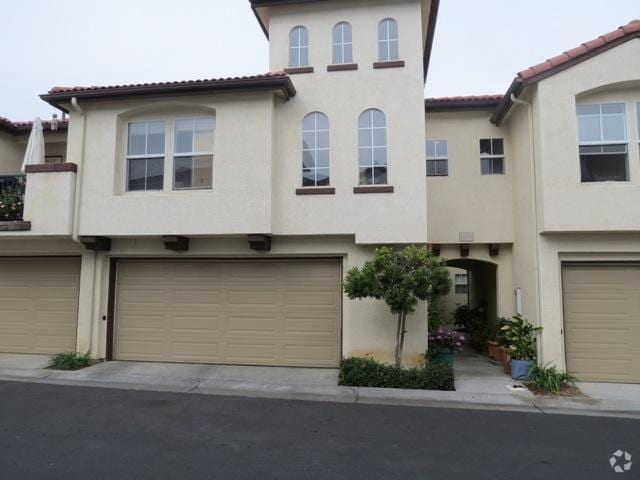 Building Photo - 5030 Gavilan Way