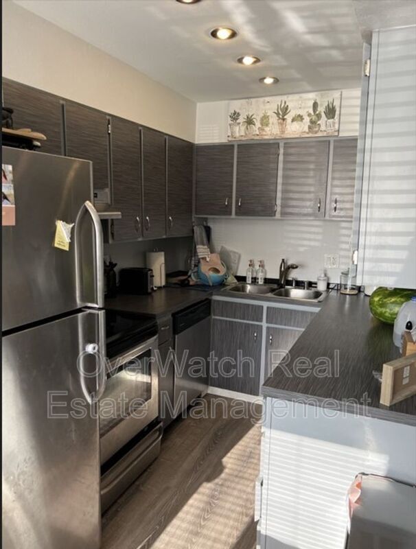 Foto del edificio - 341 E 46th Ave