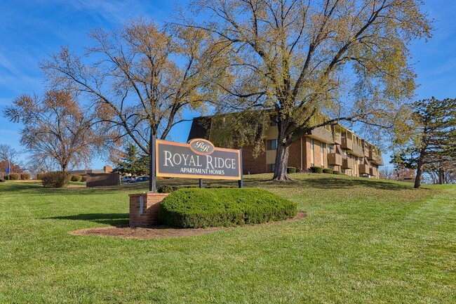 Foto del edificio - Royal Ridge Apartments