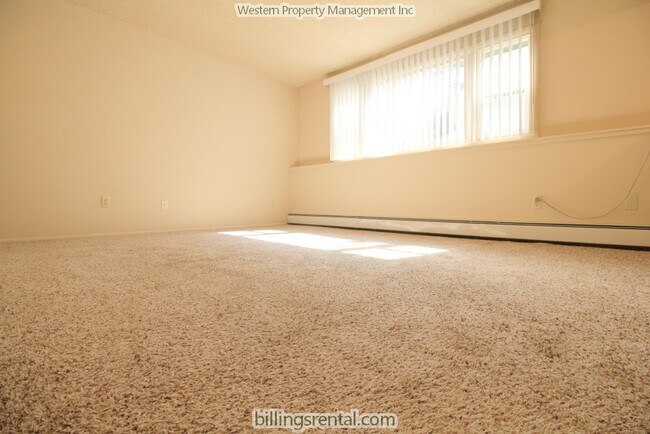 Sala de estar - 1217 Yellowstone Ave