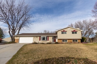 Building Photo - 1132 S Amaya Ave