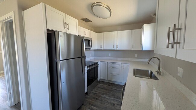 Foto del edificio - 1625 6th Ave NW