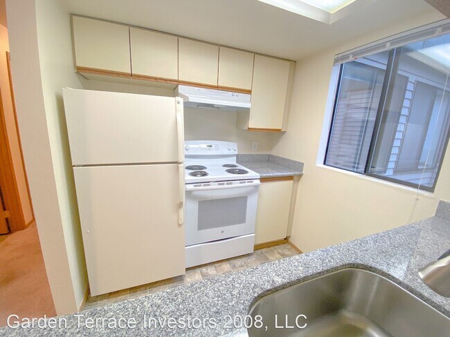 Building Photo - 4830 Fauntleroy Way SW