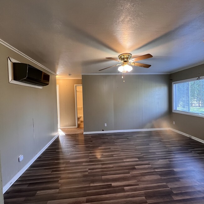 Building Photo - 3401 LA-121