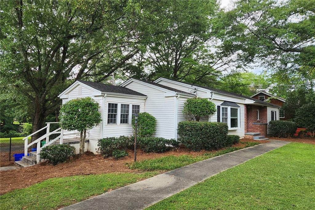 Foto principal - 2918 Redding Rd NE