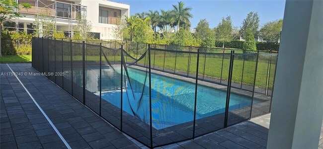 Building Photo - 16644 Botaniko Dr N