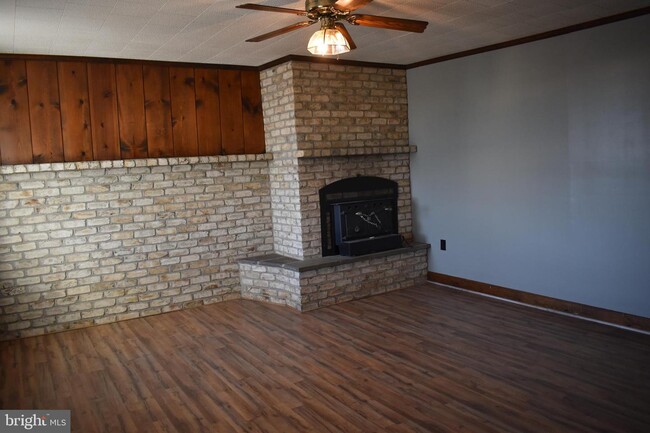 Building Photo - 11787 Mercersburg Rd