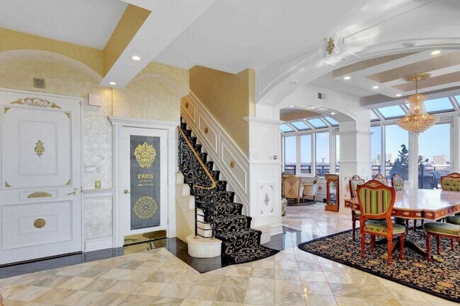 Foto del edificio - 100 Carlyle Dr