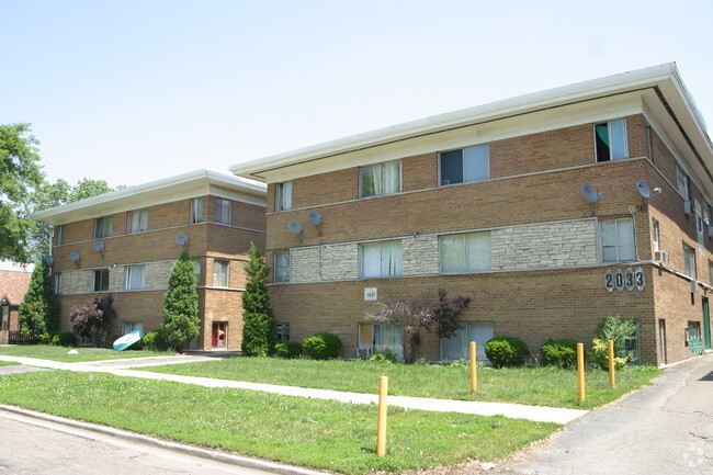 2033 N 18th Ave - 2029-2037 N 18th Ave