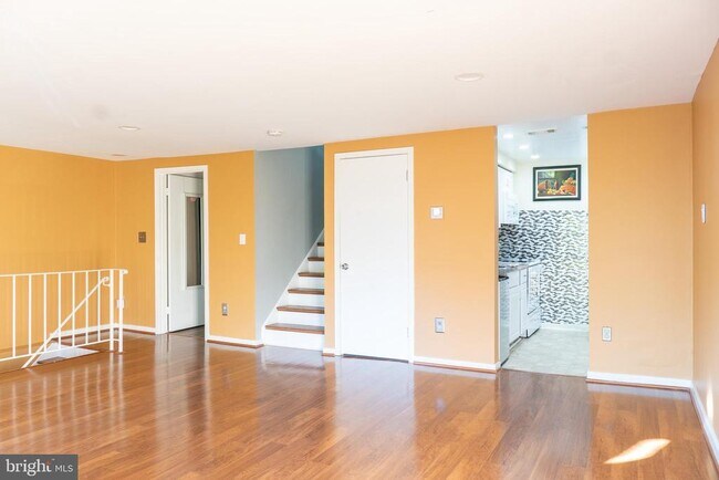 Foto del edificio - 9804 Hellingly Pl