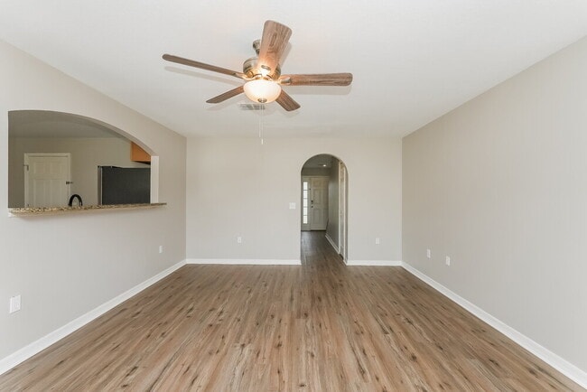 Building Photo - 939 Brenton Leaf Dr