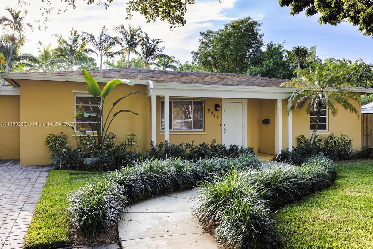 8045 SW 62nd Pl, South Miami, FL 33143 House for Rent in South Miami