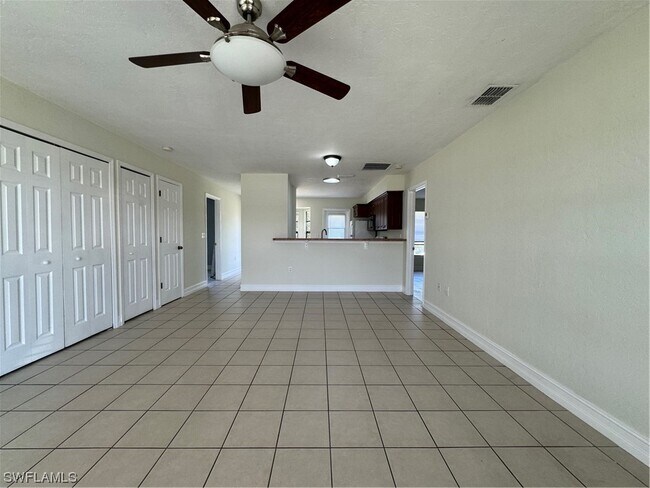 Foto del edificio - 645 Homestead Rd S