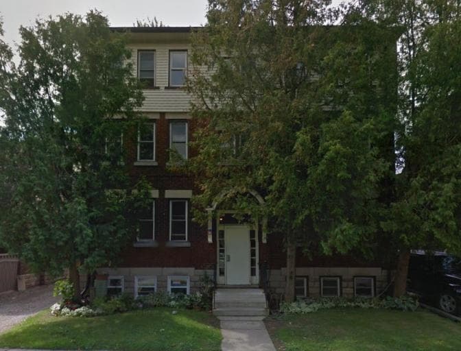 Primary Photo - 425 McKenzie Ave
