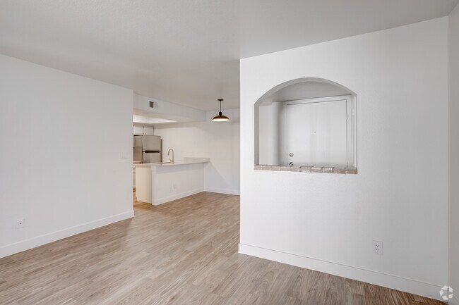1BR, 1BA - 749 SF - Be Mesa